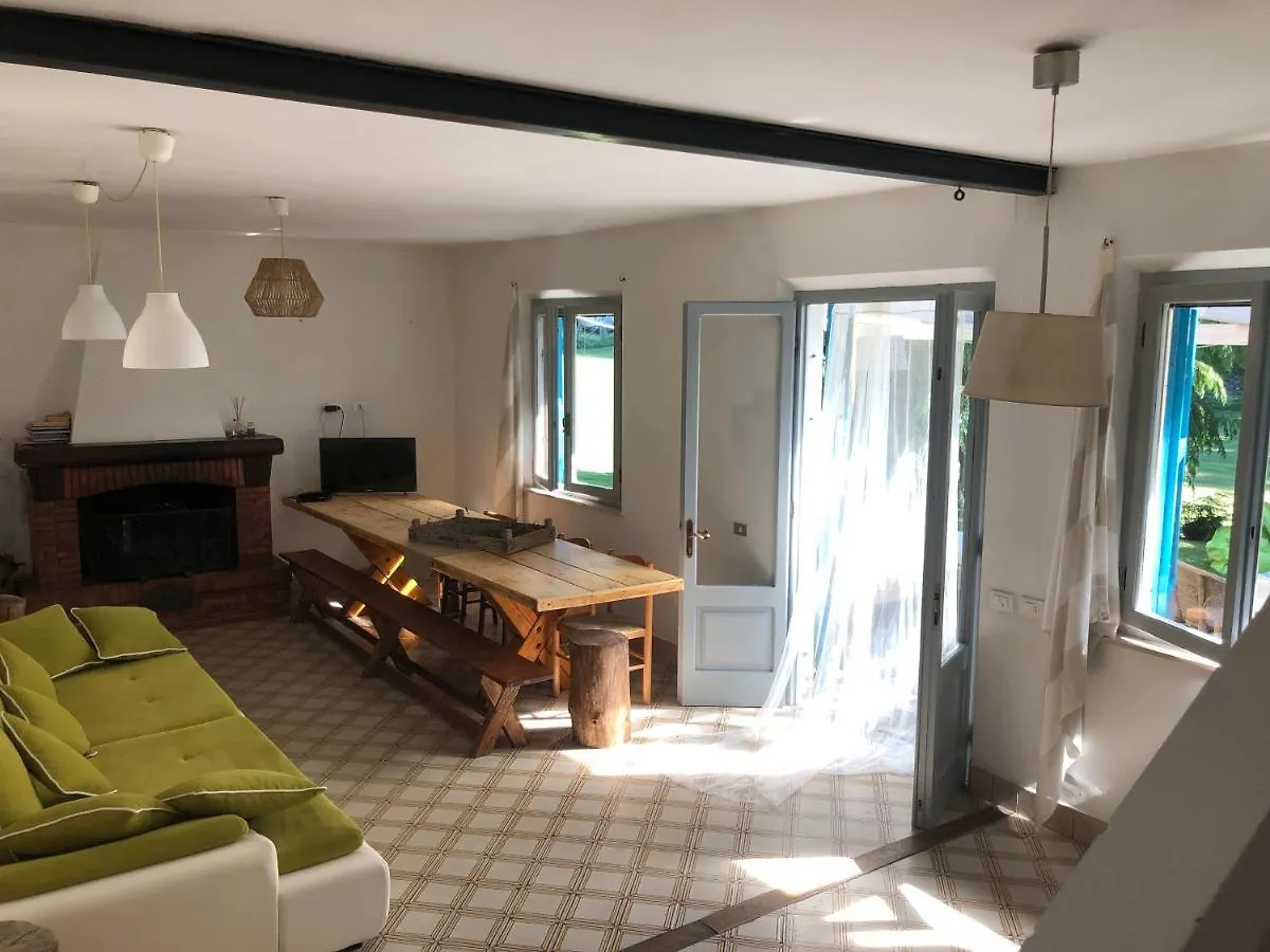 Agriturismo La Casa Nel Bosco Boveglio 0*,